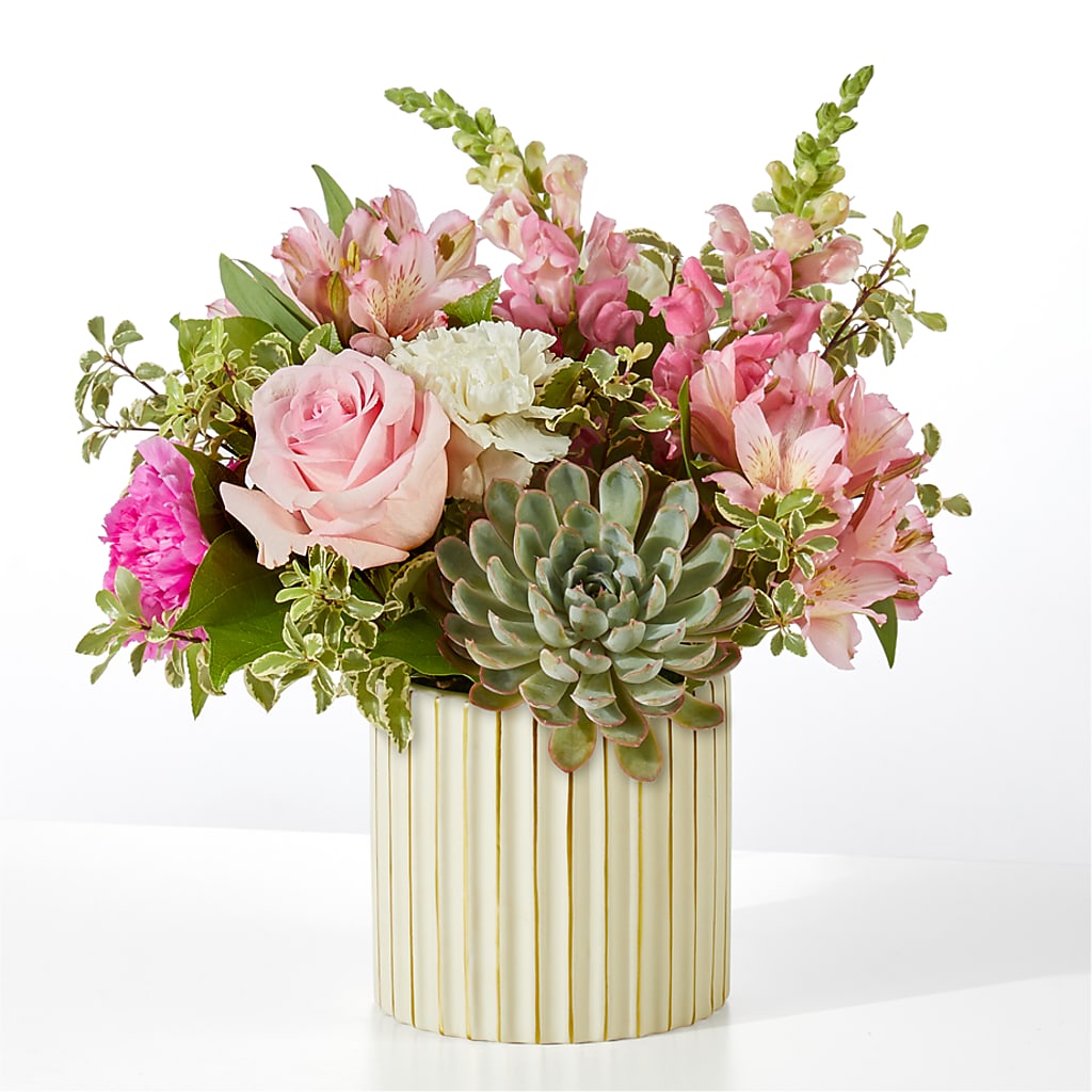 Magenta Musings Bouquet – Davinci Flower Shop Ltd, Scarborough ON
