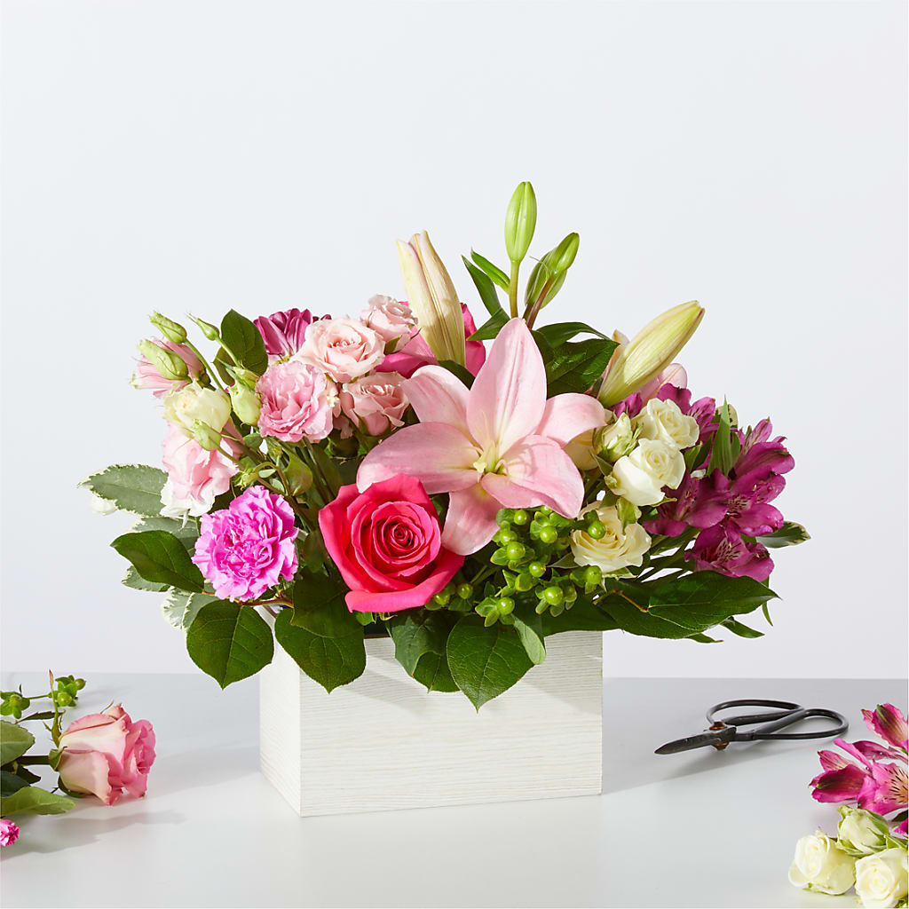 Sweetberry Box – A Florist Original – Davinci Flower Shop Ltd, Scarborough ON