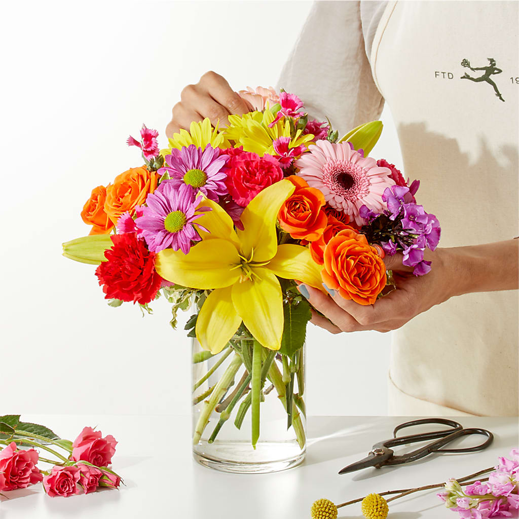 Cue the Confetti - A Florist Original – Davinci Flower Shop Ltd, Scarborough ON
