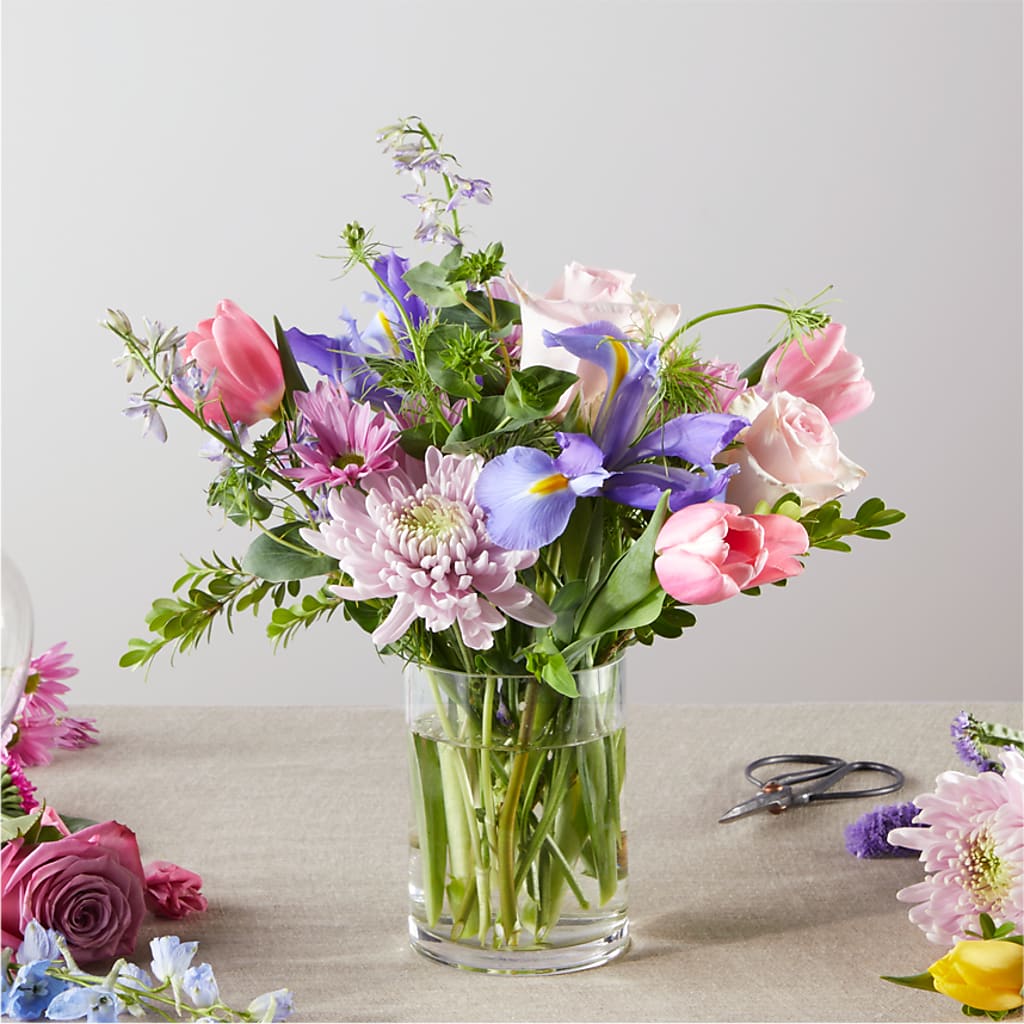 Pastel Tradition - A Florist Original – Davinci Flower Shop Ltd, Scarborough ON