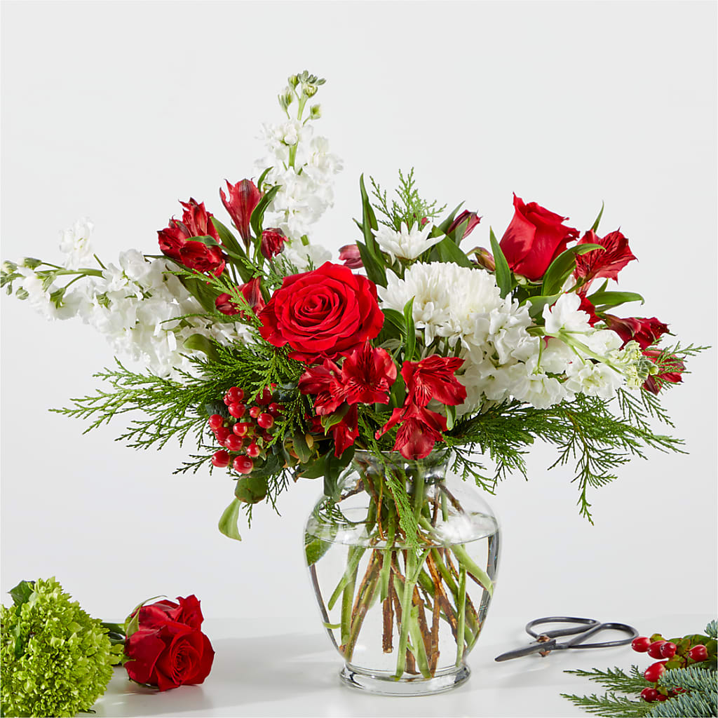 Merry Moment Bouquet – A Florist Original – Davinci Flower Shop Ltd, Scarborough ON