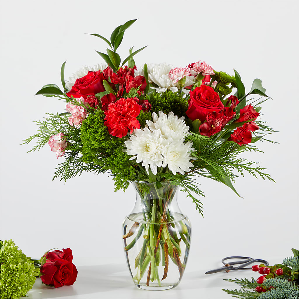 Merry Moment Bouquet – A Florist Original – Davinci Flower Shop Ltd, Scarborough ON