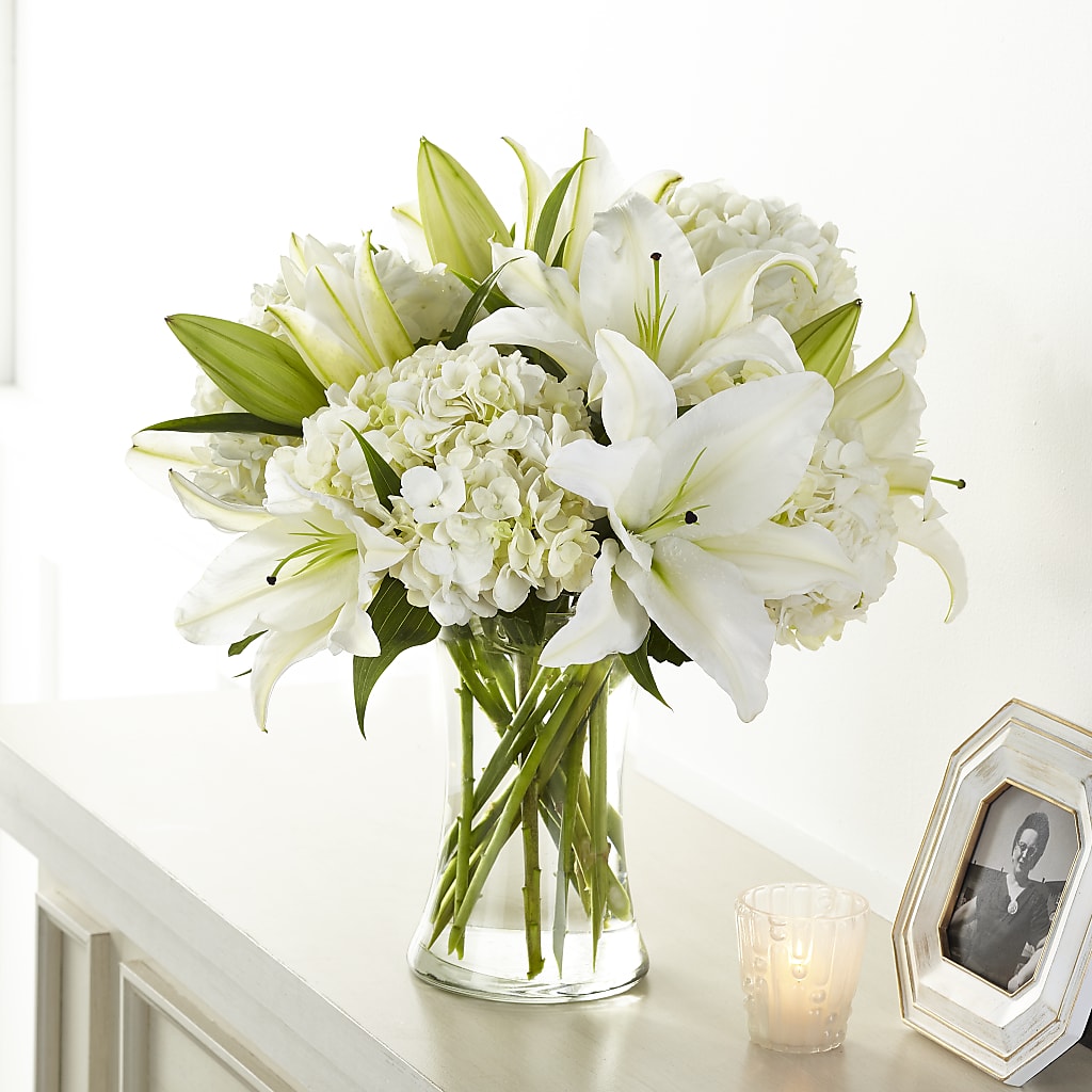Compassionate Lily Bouquet – Davinci Flower Shop Ltd, Scarborough ON