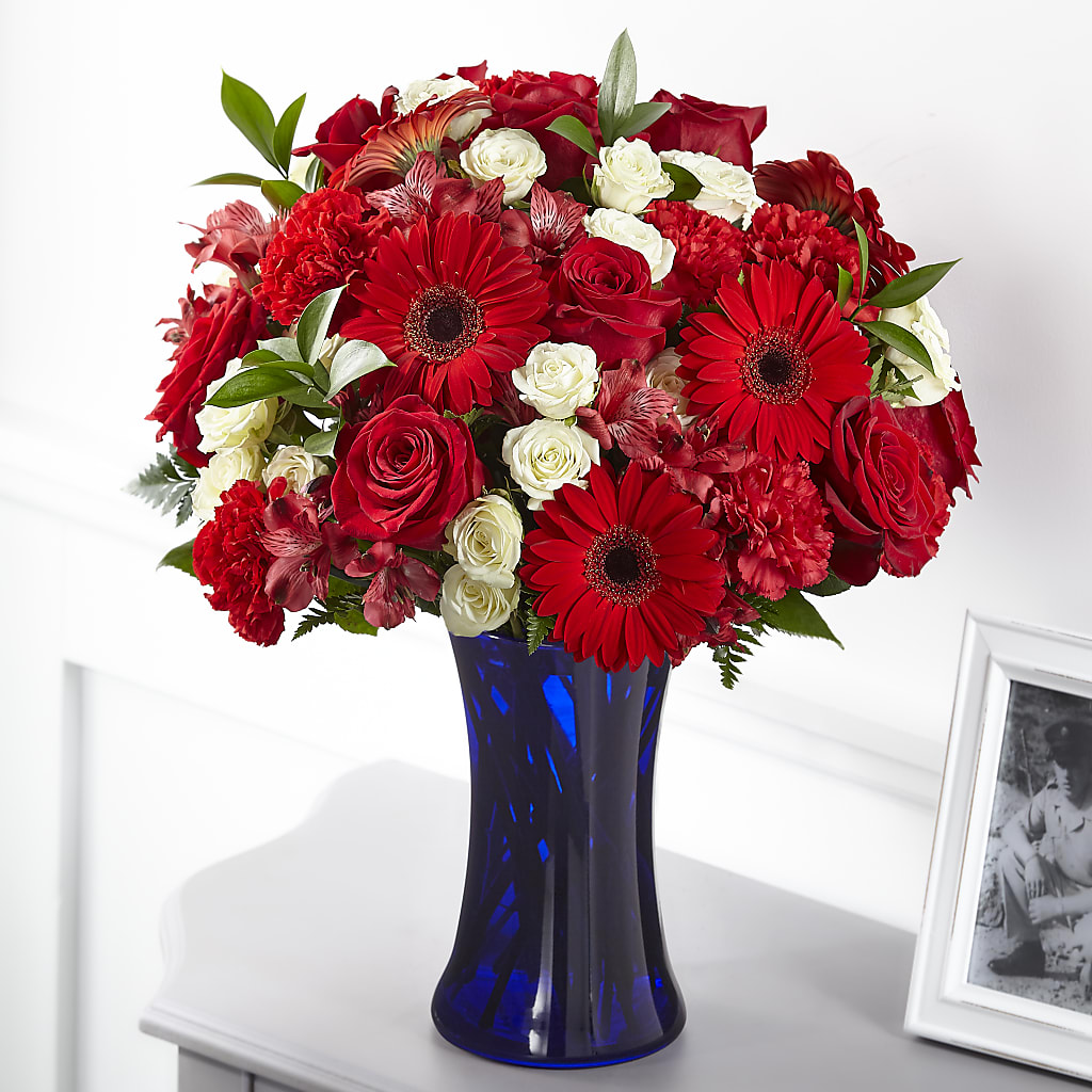 Hearts Embrace Bouquet – Davinci Flower Shop Ltd, Scarborough ON