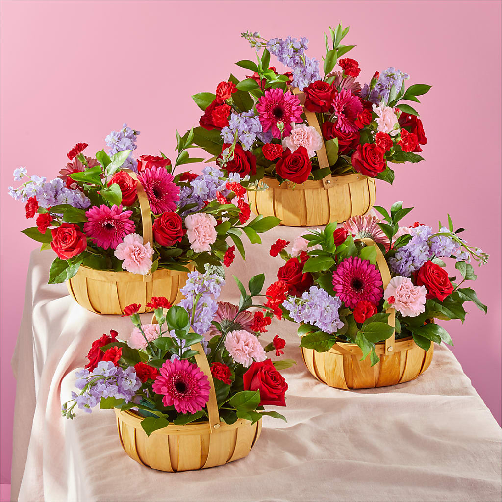 Pink Picnic Basket – Davinci Flower Shop Ltd, Scarborough ON