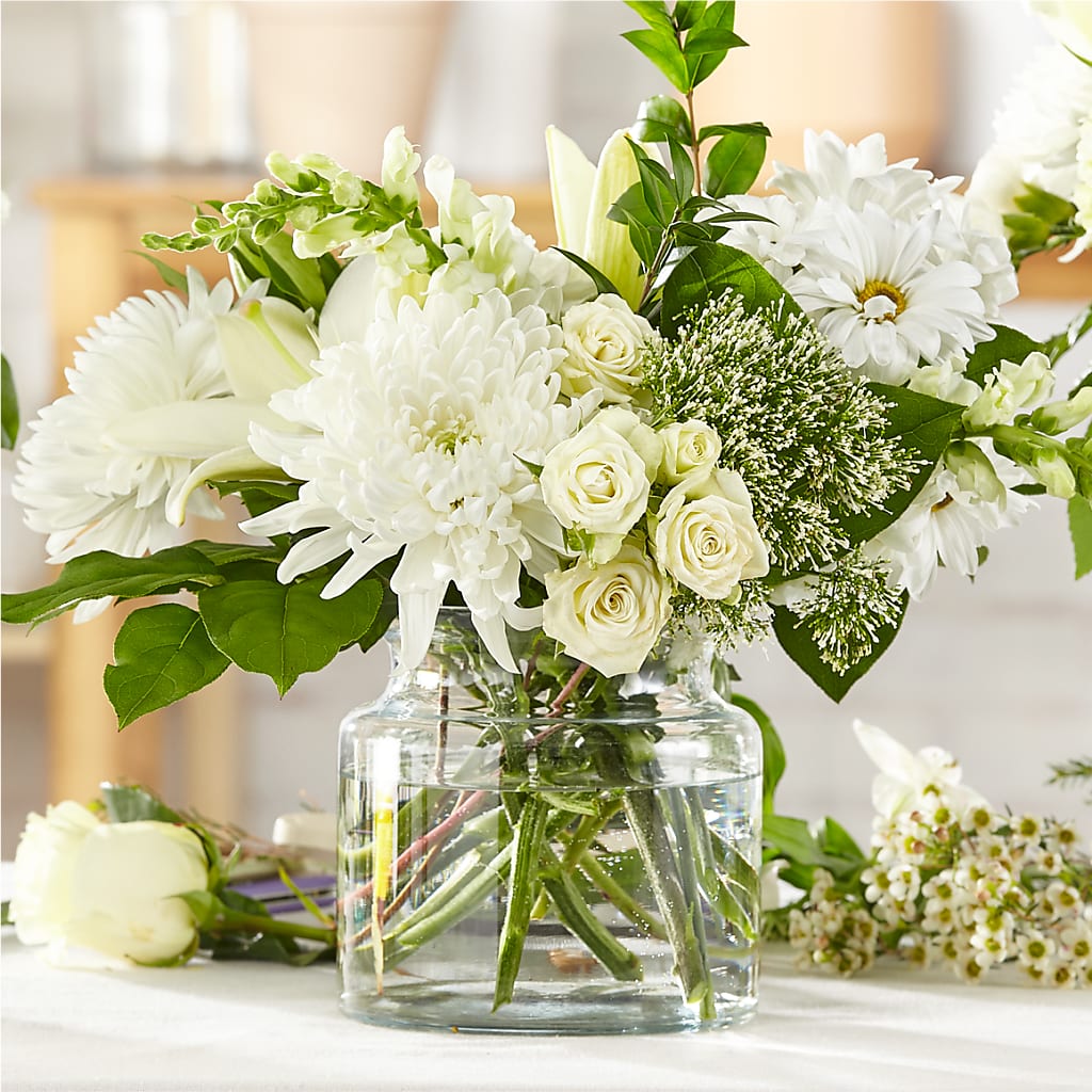 Classic Ivory – A Florist Original – Davinci Flower Shop Ltd, Scarborough ON