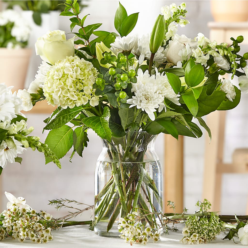 Classic Ivory – A Florist Original – Davinci Flower Shop Ltd, Scarborough ON