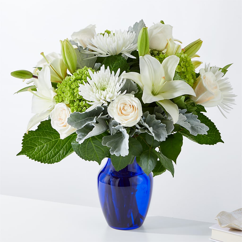 Snowy Dreams Bouquet – Davinci Flower Shop Ltd, Scarborough ON