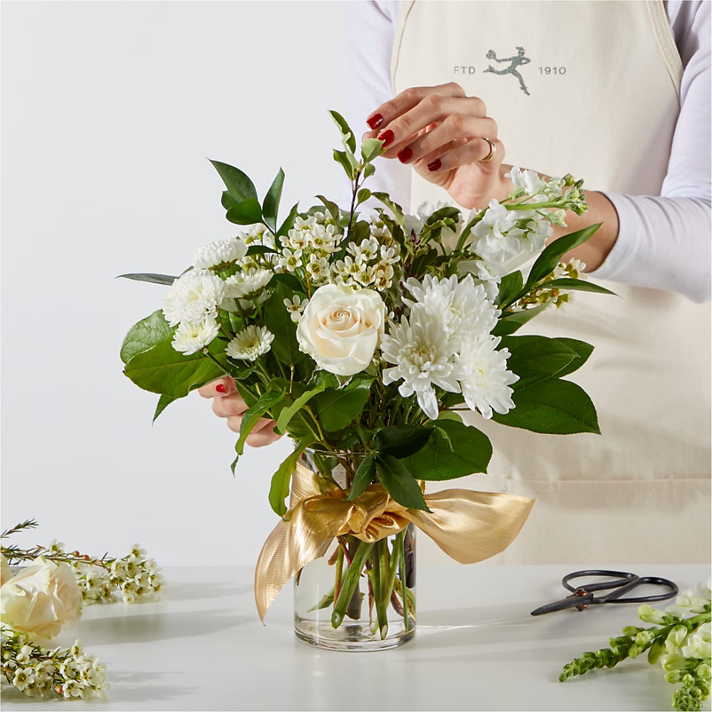 New Beginnings – A Florist Original –  Davinci Flower Shop Ltd, Scarborough ON