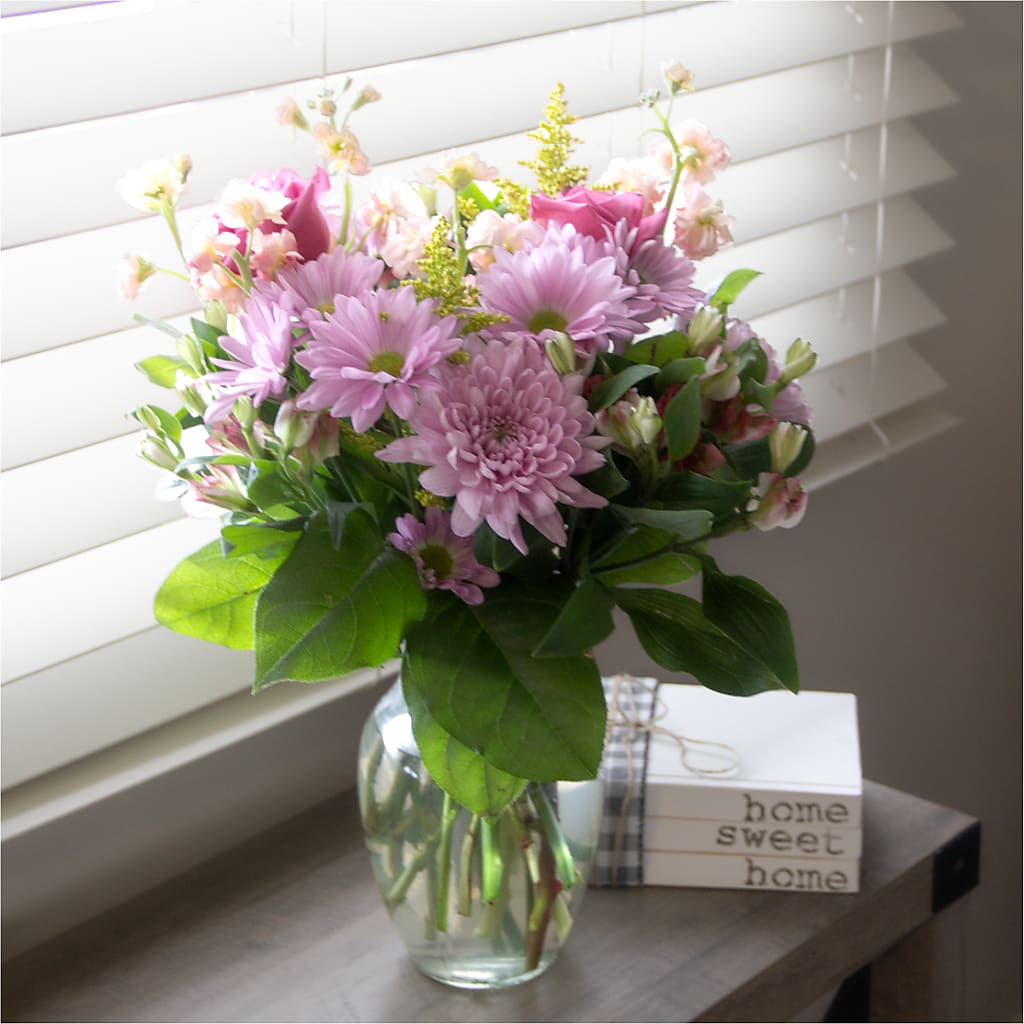 Pastel Tradition - A Florist Original –  Davinci Flower Shop Ltd, Scarborough ON