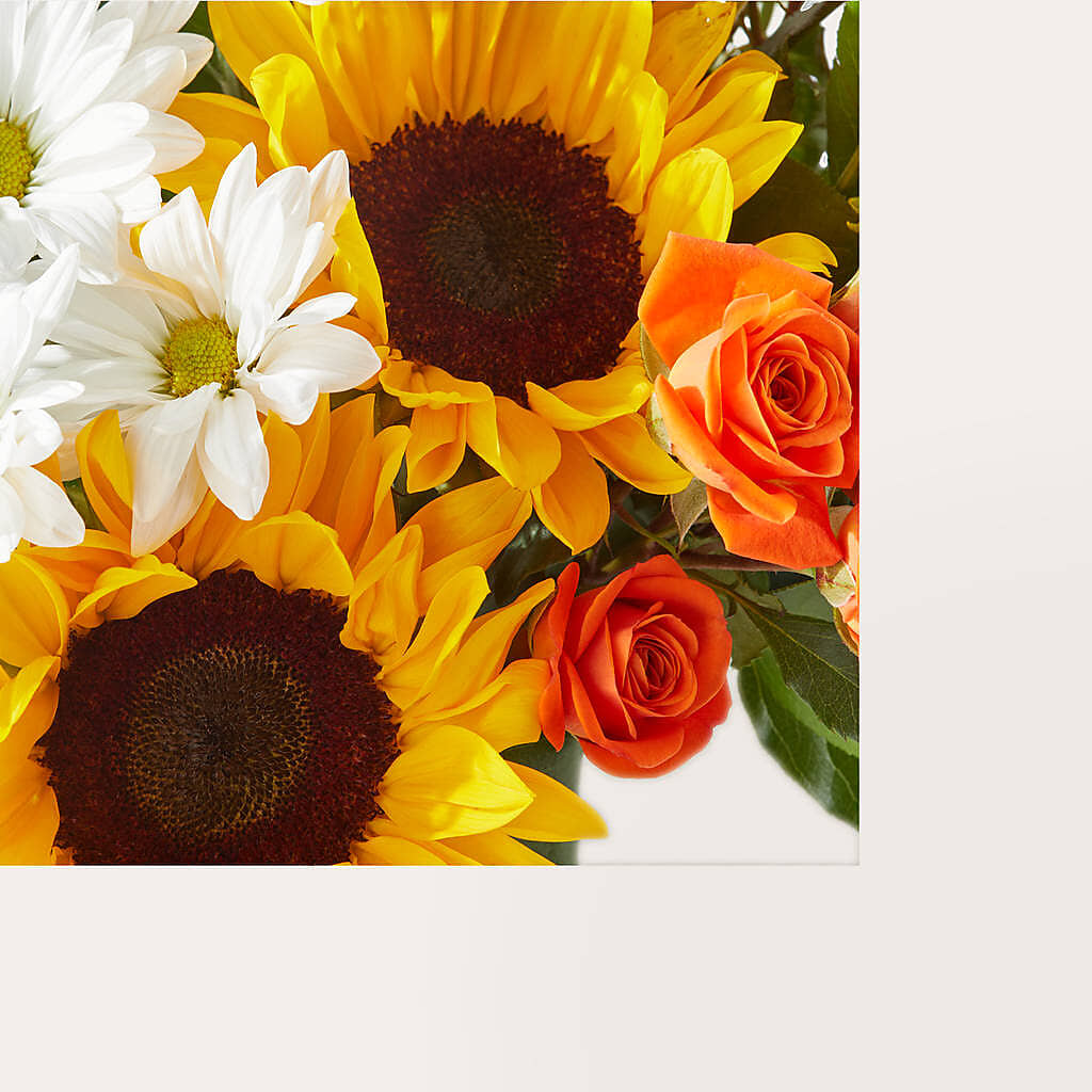 Sun-drenched Blooms Box Bouquet –  Davinci Flower Shop Ltd, Scarborough ON