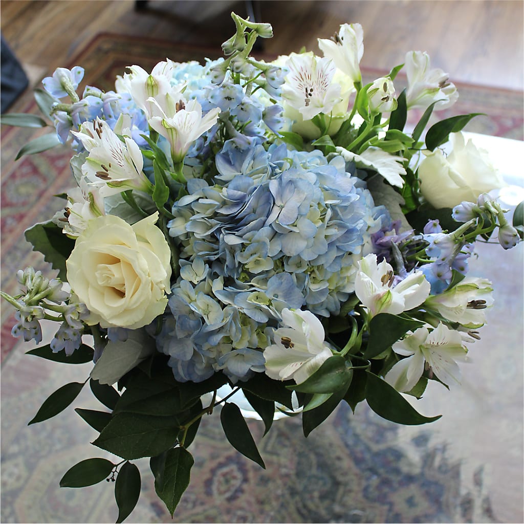 Clear Skies Bouquet –  Davinci Flower Shop Ltd, Scarborough ON