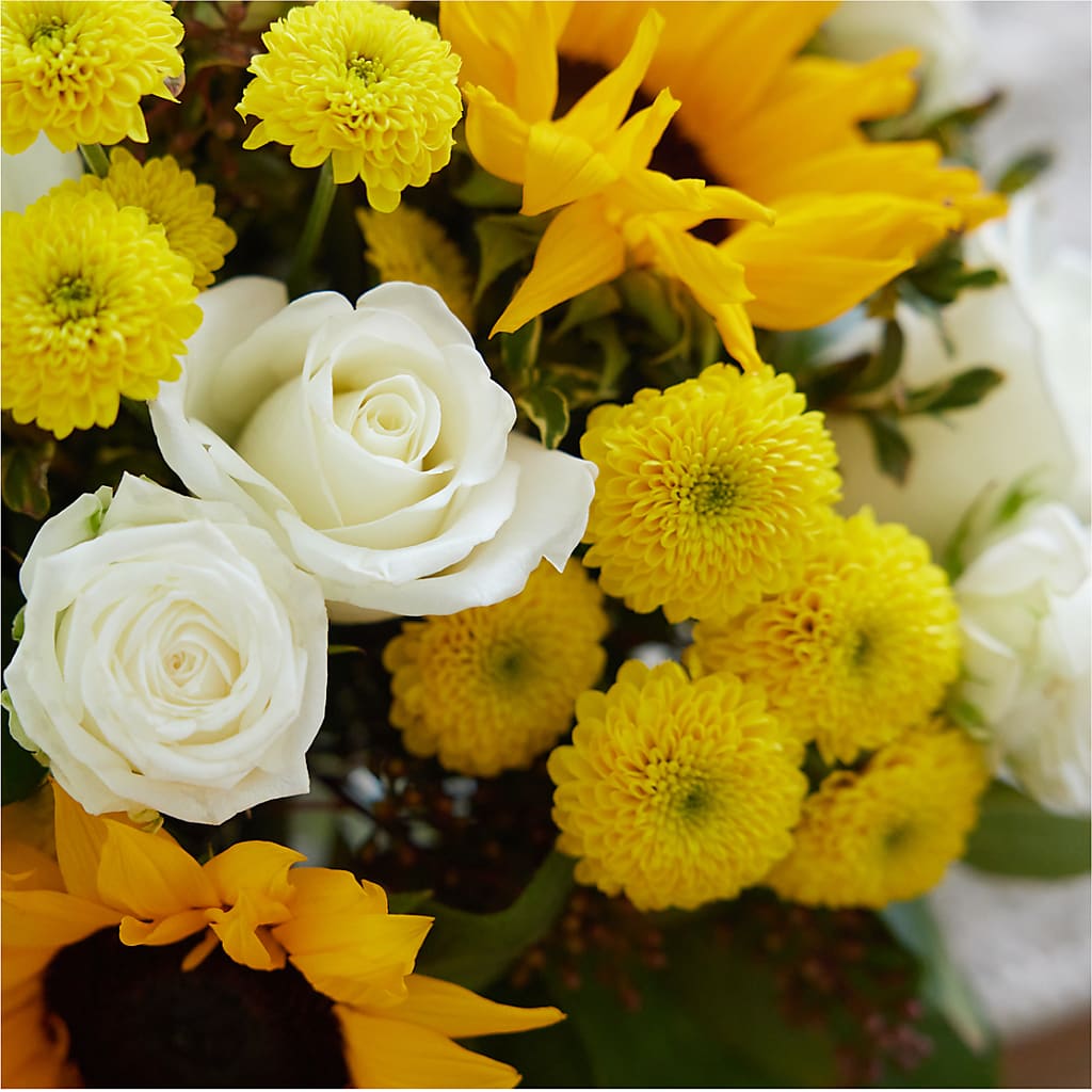 Luminous Morning Bouquet –  Davinci Flower Shop Ltd, Scarborough ON