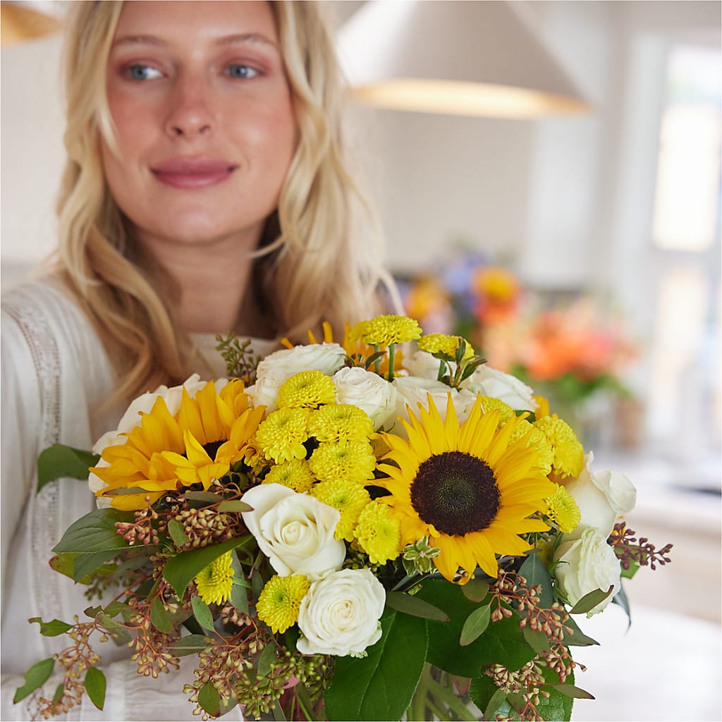 Luminous Morning Bouquet –  Davinci Flower Shop Ltd, Scarborough ON