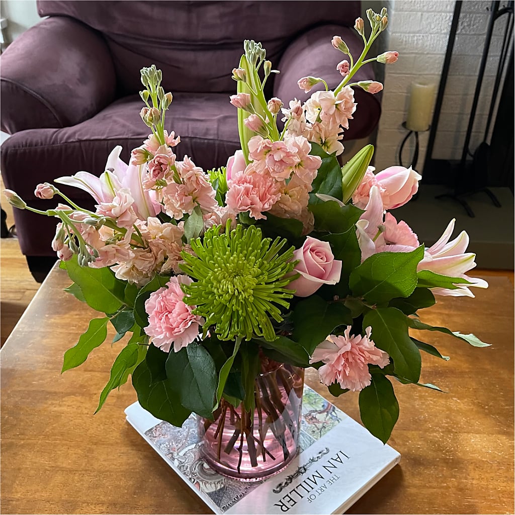 Pretty in Pink Bouquet –  Davinci Flower Shop Ltd, Scarborough ON