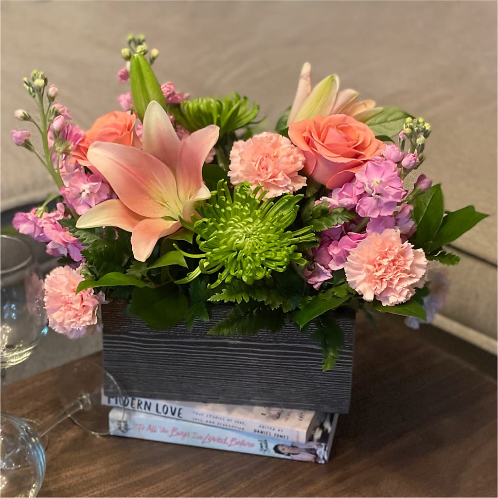 Beautiful Spirit Basket –  Davinci Flower Shop Ltd, Scarborough ON