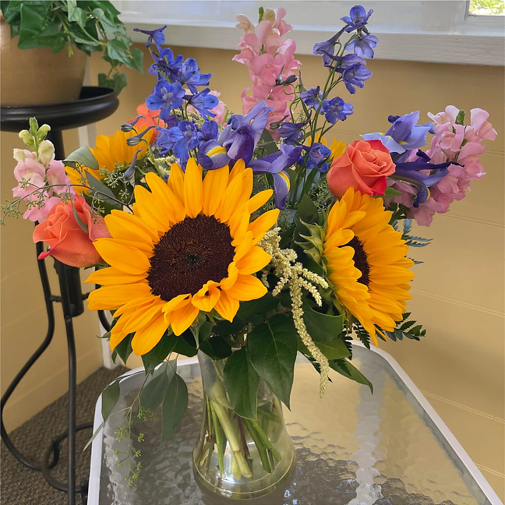 Rays of Life Bouquet –  Davinci Flower Shop Ltd, Scarborough ON