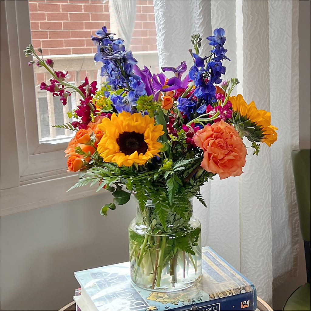 Rays of Life Bouquet –  Davinci Flower Shop Ltd, Scarborough ON