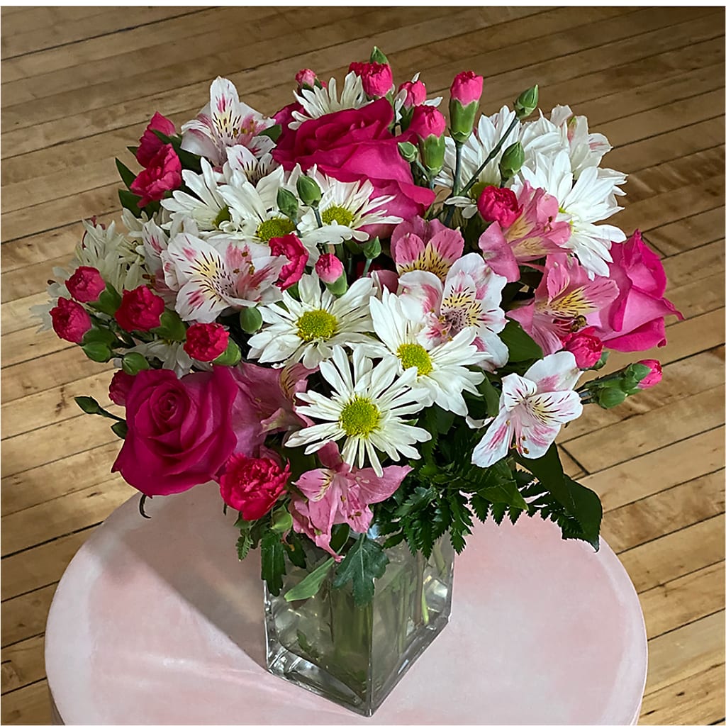 Sweet Surprises® Bouquet –  Davinci Flower Shop Ltd, Scarborough ON