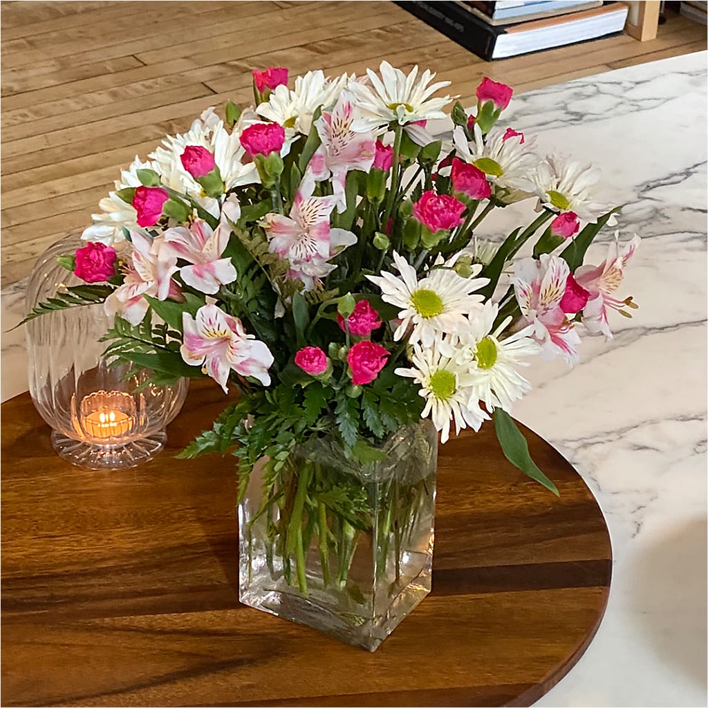 Sweet Surprises® Bouquet –  Davinci Flower Shop Ltd, Scarborough ON