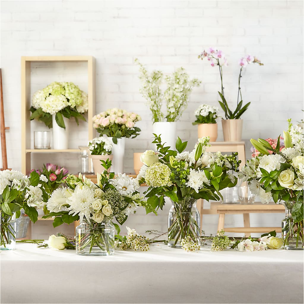 Classic Ivory – A Florist Original –  Davinci Flower Shop Ltd, Scarborough ON