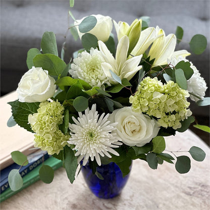 Snowy Dreams Bouquet –  Davinci Flower Shop Ltd, Scarborough ON