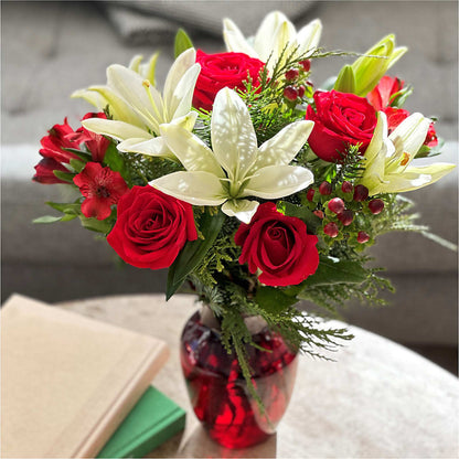 Evergreen Delight Bouquet –  Davinci Flower Shop Ltd, Scarborough ON