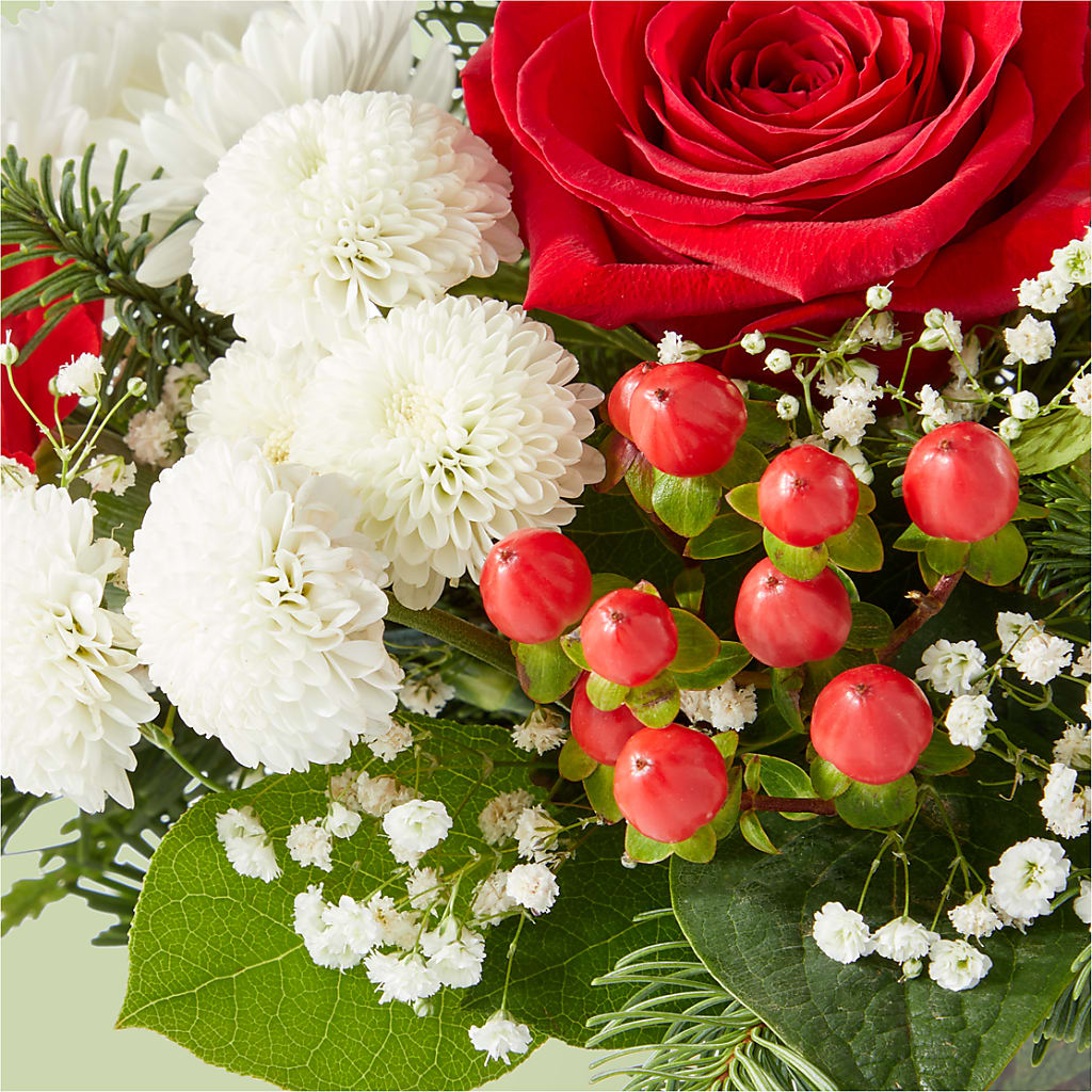 Chance of Flurries Bouquet –  Davinci Flower Shop Ltd, Scarborough ON
