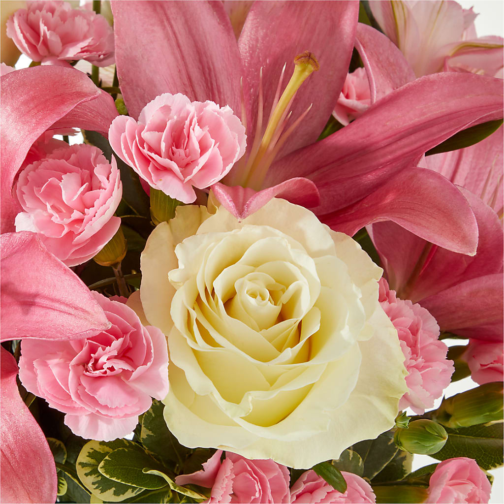 Piece of Cake Bouquet –  Davinci Flower Shop Ltd, Scarborough ON
