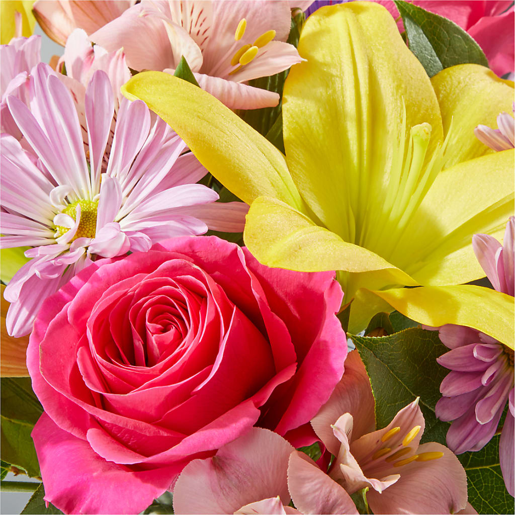 Sprinkles Bouquet –  Davinci Flower Shop Ltd, Scarborough ON