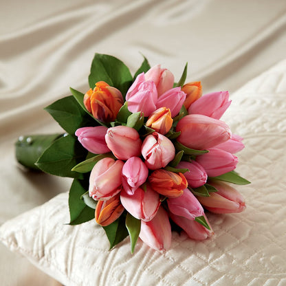 Embraceable Bouquet –  Davinci Flower Shop Ltd, Scarborough ON